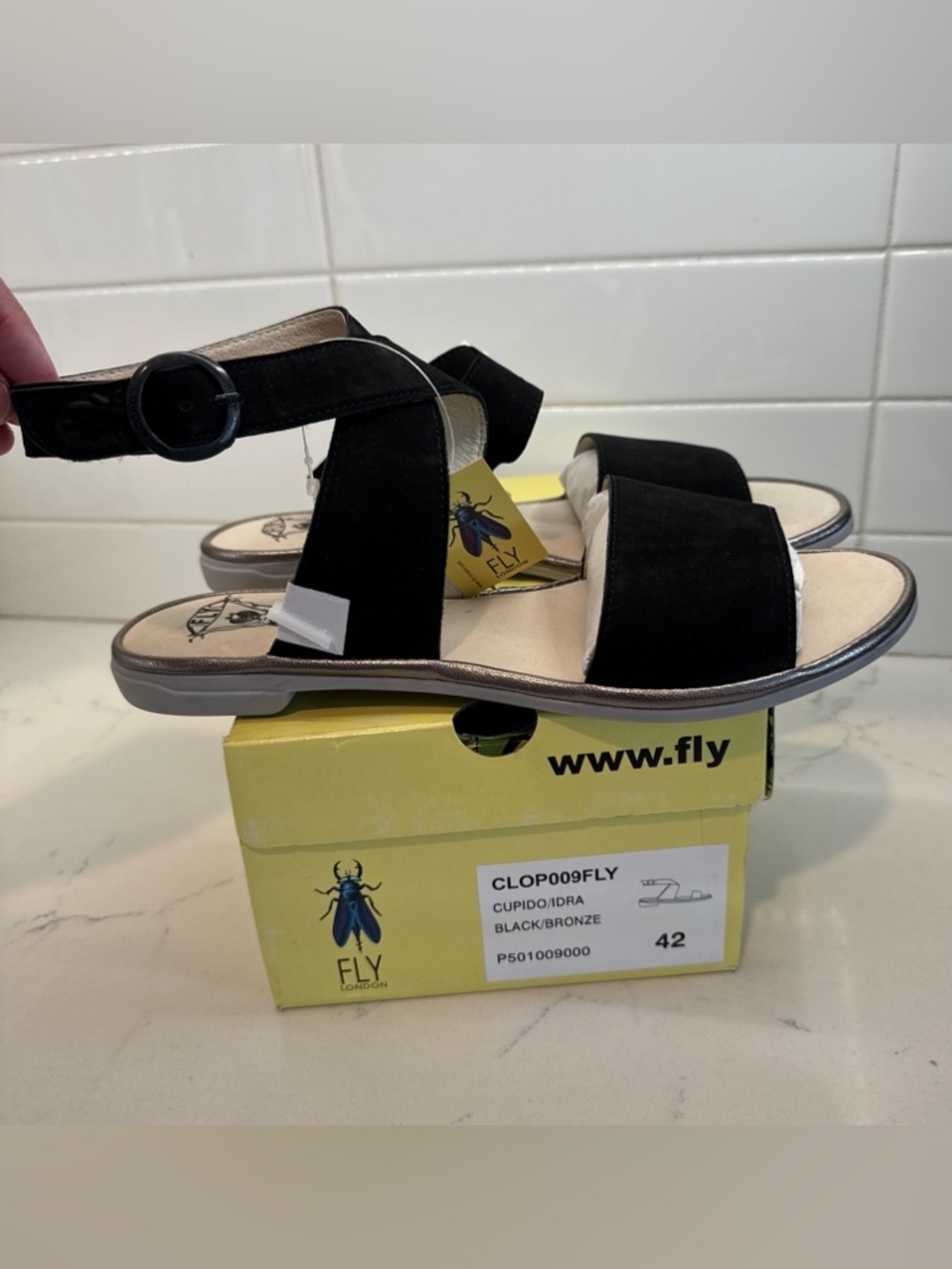 New Fly London Black Suede Strappy Sandals Velcro ankle open toe shoe